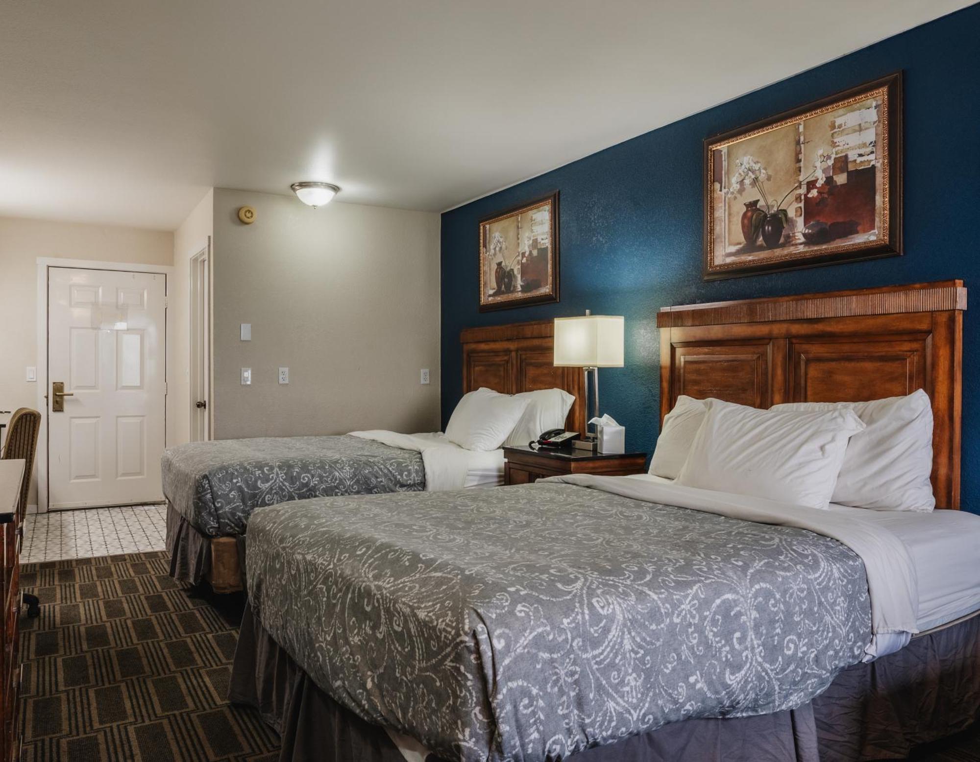 Water Front Inn พอร์ตทาวเซนด์ ภายนอก รูปภาพ
